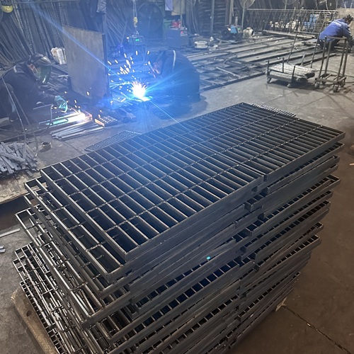 钢格栅板使用寿命短的原因有哪些