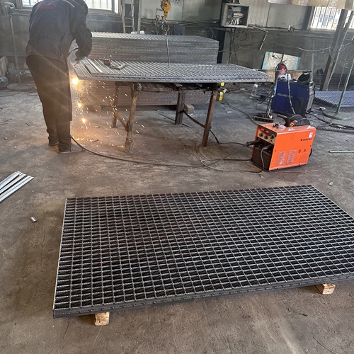 钢格栅板如何防锈？这些处理方法很关键