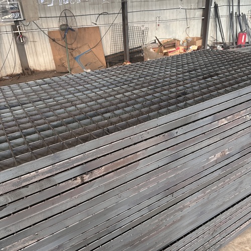 钢格栅板如何适配新型城市基建需求