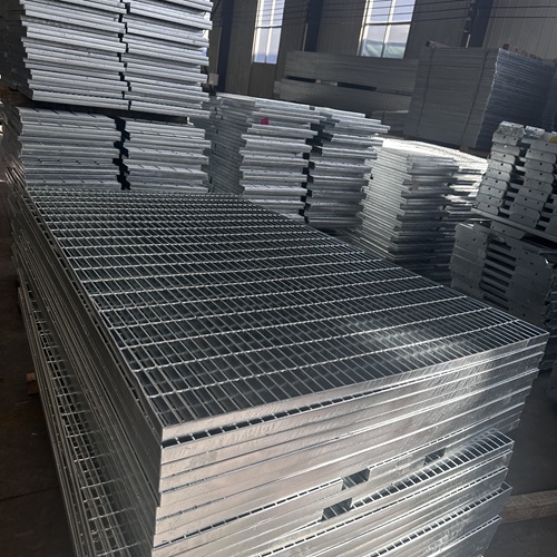 岁启新程 感恩相伴