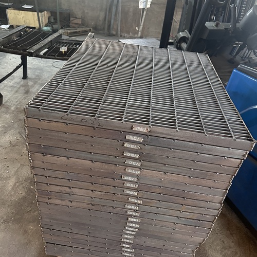 港口码头钢格板表现太稳抗腐蚀耐重载