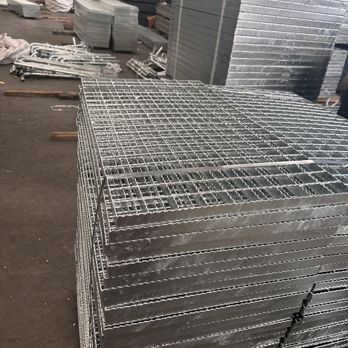 钢格板拼接安装技巧无缝衔接更稳固