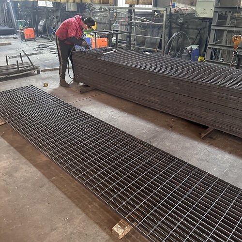 钢格板在工业平台中的4大应用优势