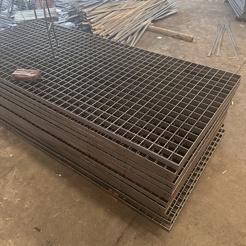 钢格板搭配支撑结构这样做稳固不松动