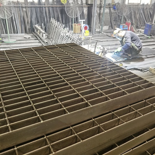 港口货场钢格板用途及抗碾压性能