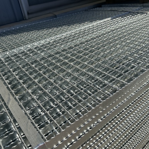 大型设备平台钢格板用途及安装要点