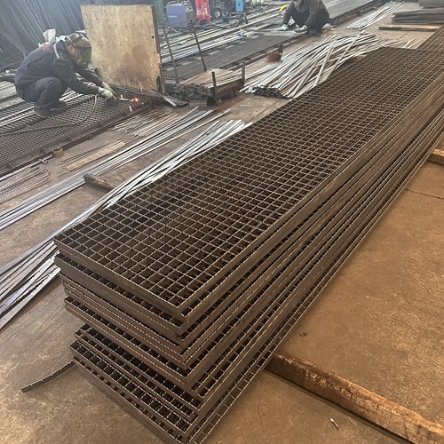 大型设备平台钢格板用途及安装要点