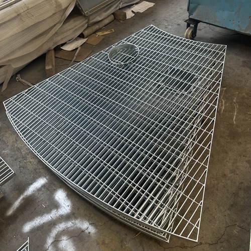 钢格板树池盖板美化城市环境